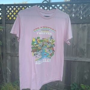 Strawberry Creek Forever Pink Graphic T-Shirt size medium